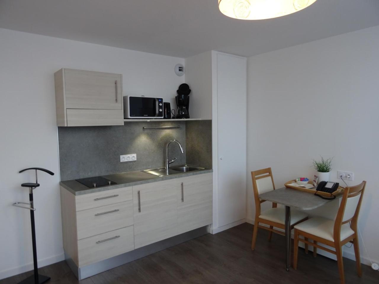 Domitys Les Sarments Blonds Aparthotel Montpellier Bagian luar foto